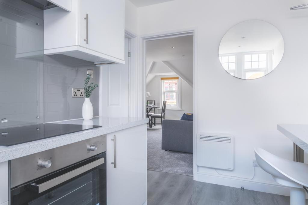 Coast View Luxury Apartment ليم ريجيس المظهر الخارجي الصورة